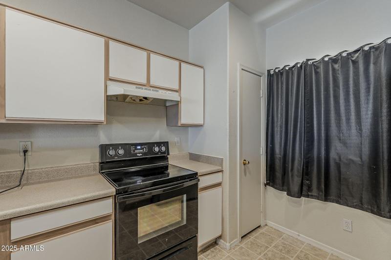 17-web-or-mls-6th Ave-17