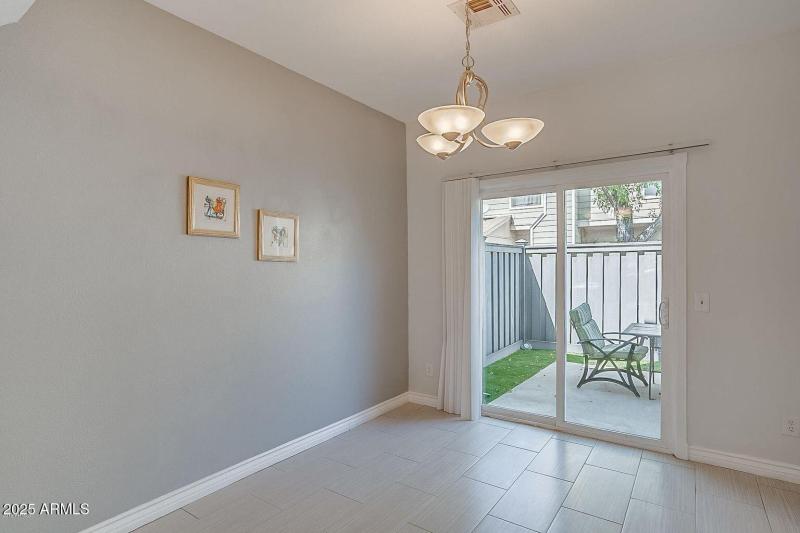 20190914141837282791000000-o