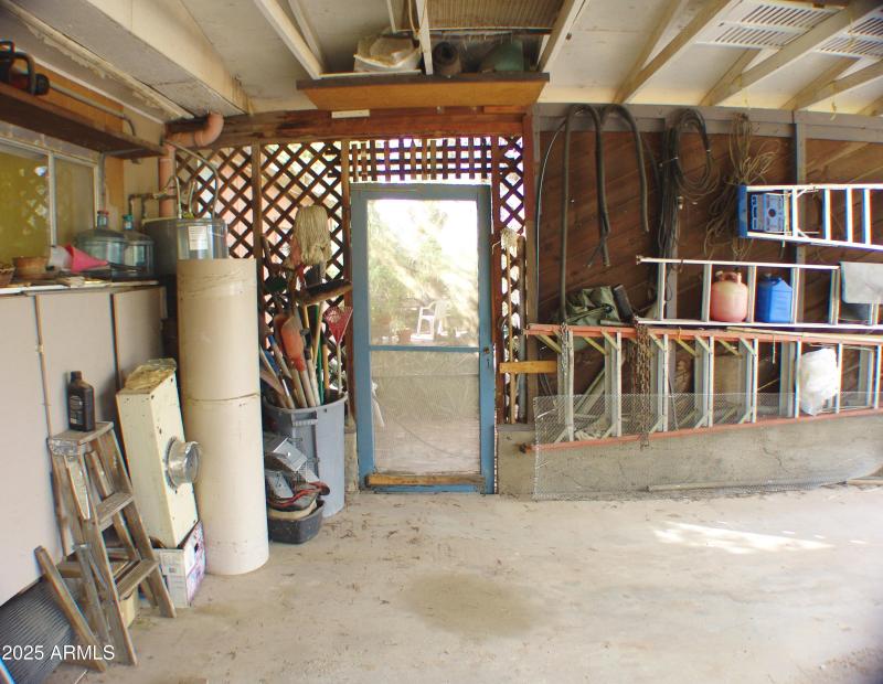 CARPORT VIEW DSC07480