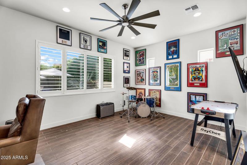 HUGE bedroom #4 downstairs