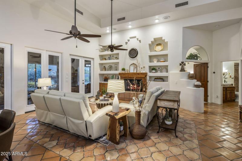 80-web-or-mls-D46A8541