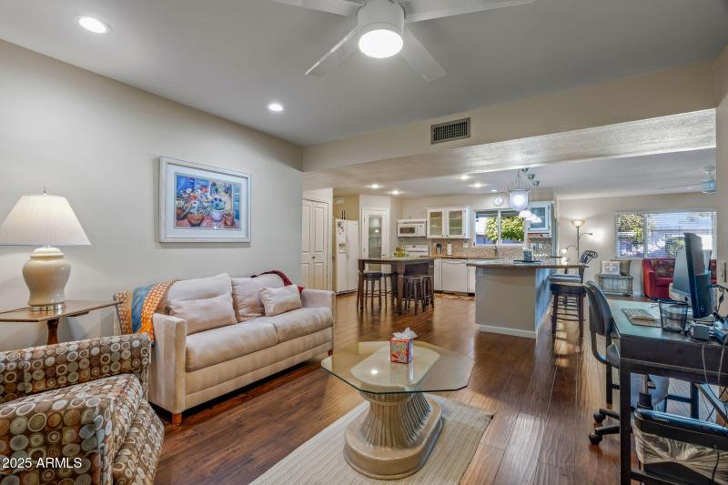 14-web-or-mls-Done Interior-16