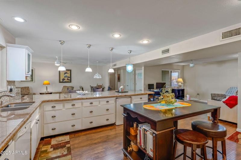 16-web-or-mls-Done Interior-10