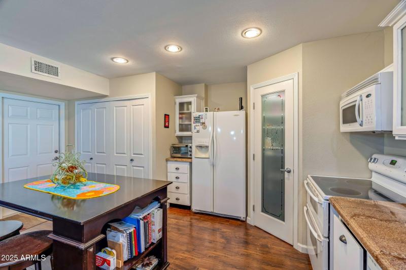 20-web-or-mls-Done Interior-12