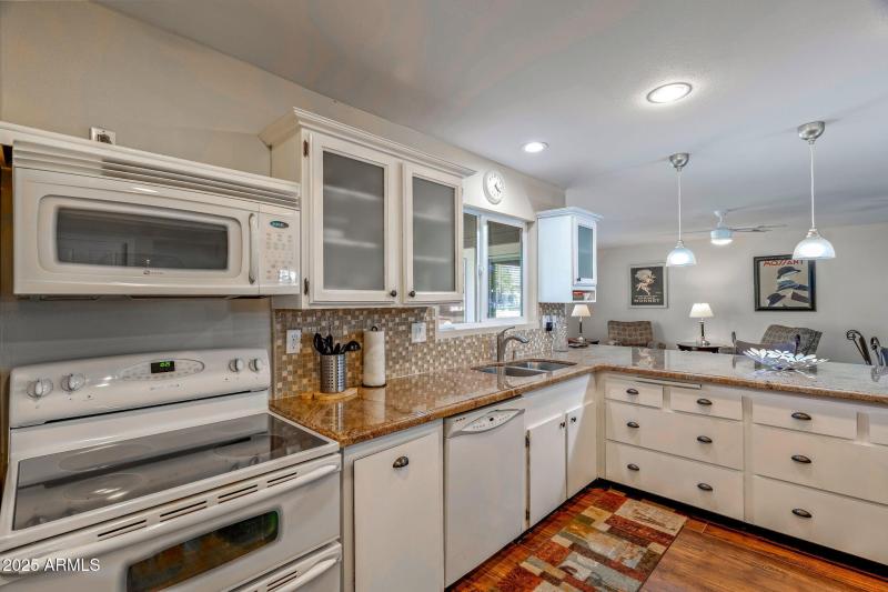 22-web-or-mls-Done Interior-11