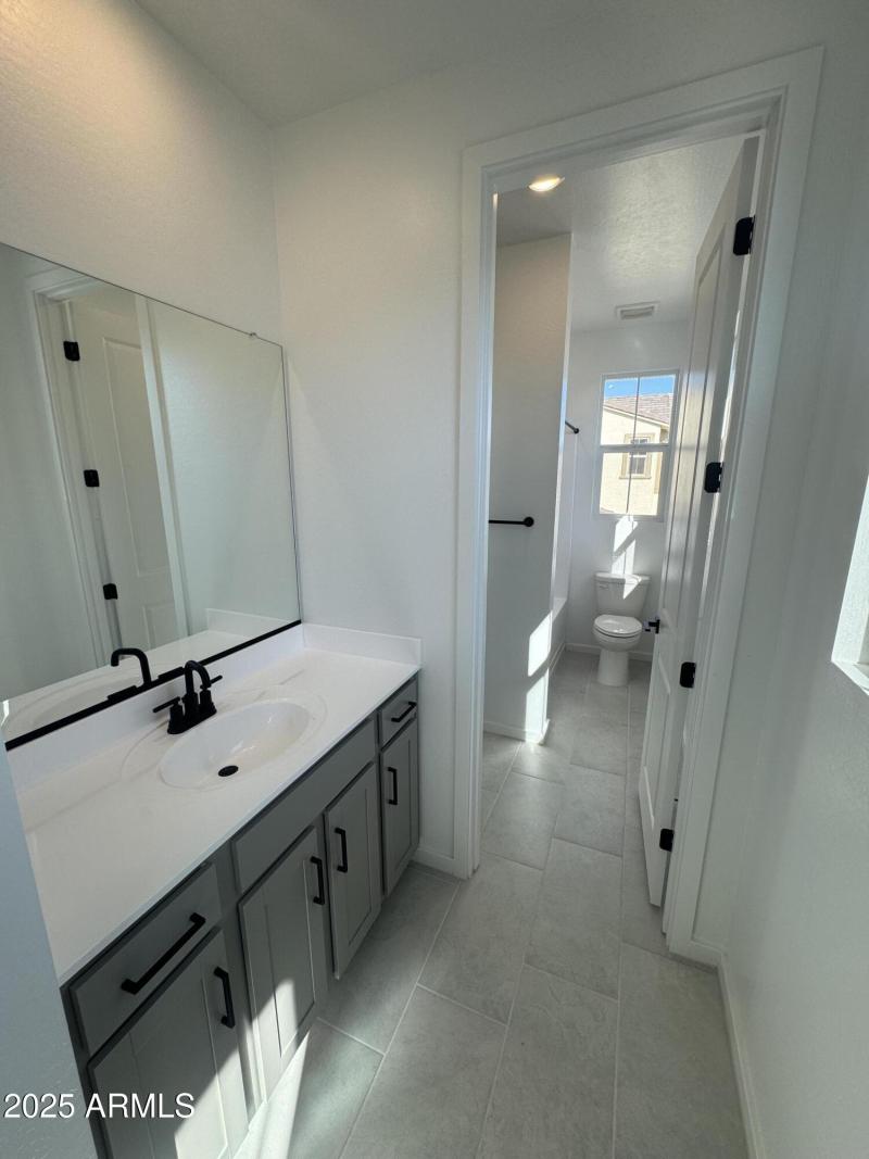 3rd bedroom sink to bath