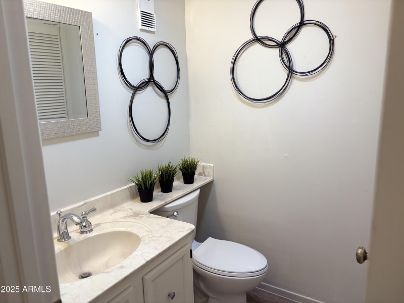 Hallway 1/2 Bathroom