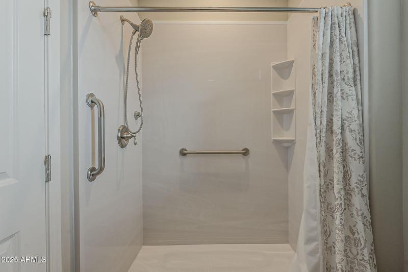 2nd Master Suite Walk in shower