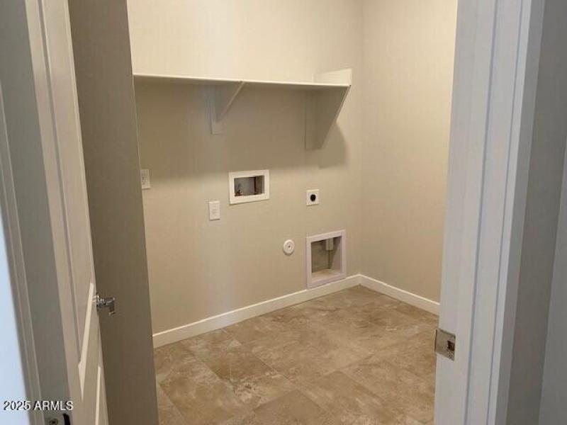 P20 Lot 67 Laundry Room