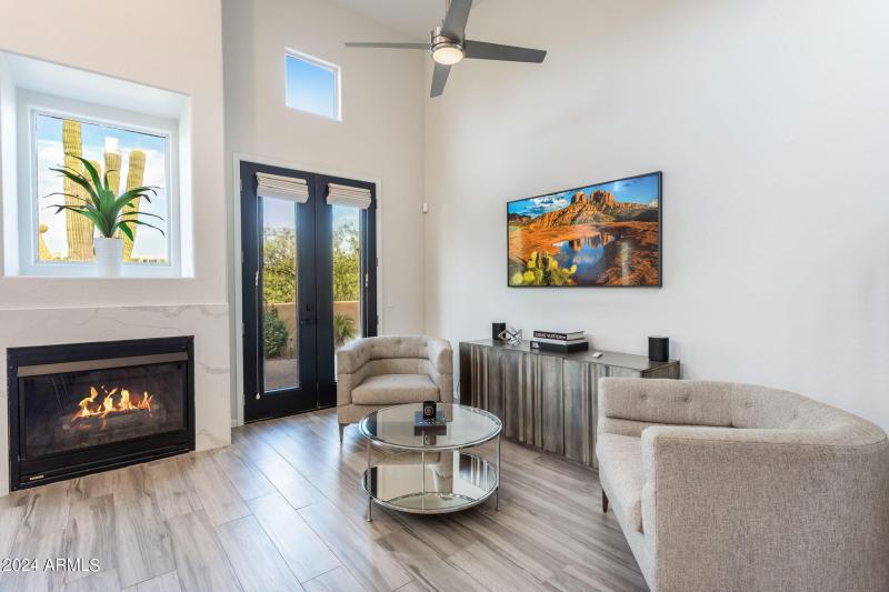 Casual Seating Area/Living Area