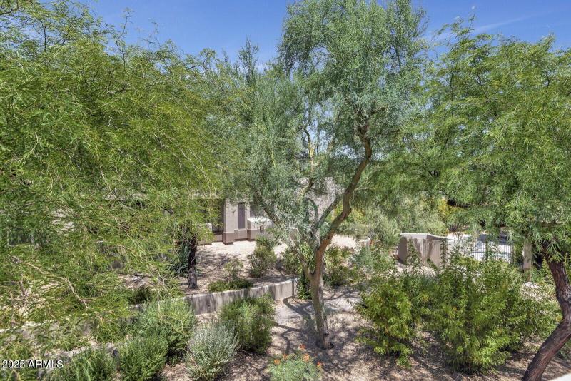 20220709183633793719000000-o