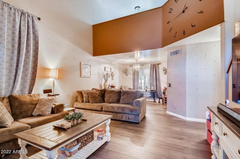 689 S Dodge Street Living Room 1