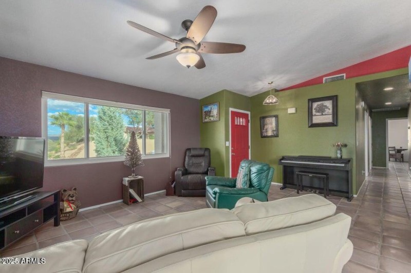 20250208003219520622000000-o