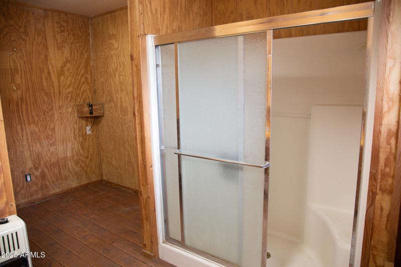 Bath His Shwr & Alcove