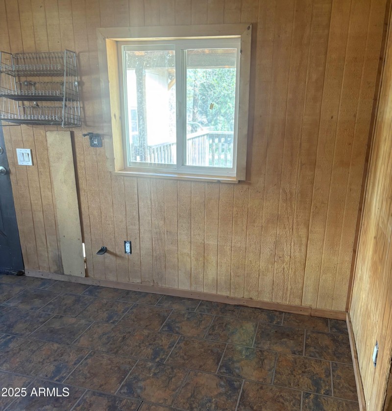 N Room Window dual pane