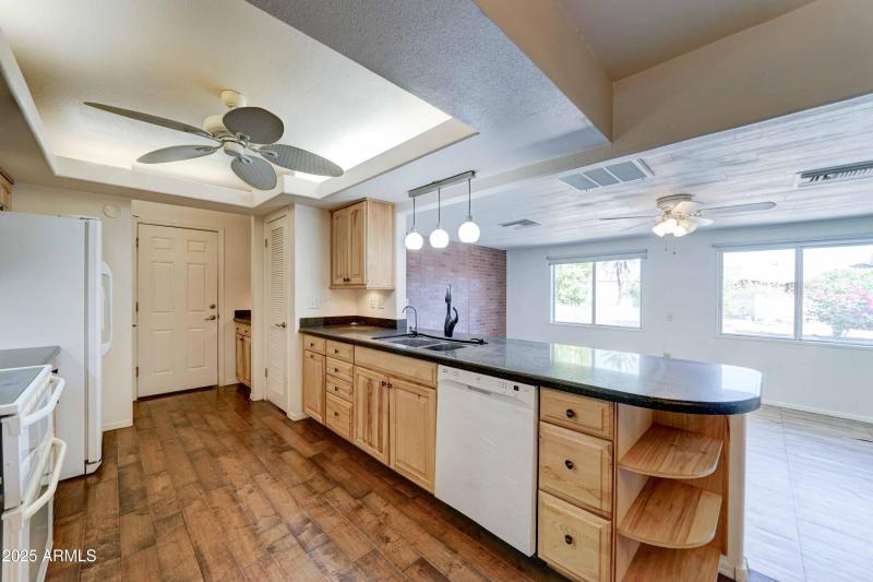 14439 n sun valley-9