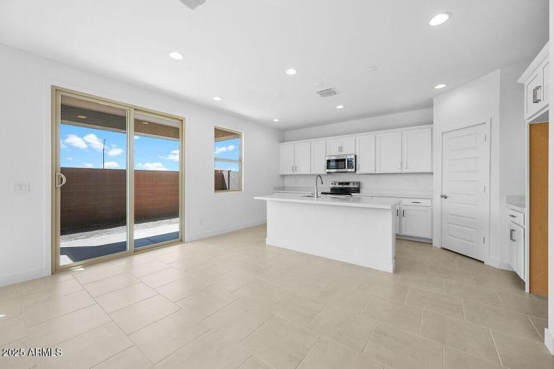 hj-az-phoenix-asante-vista-arlington-lot