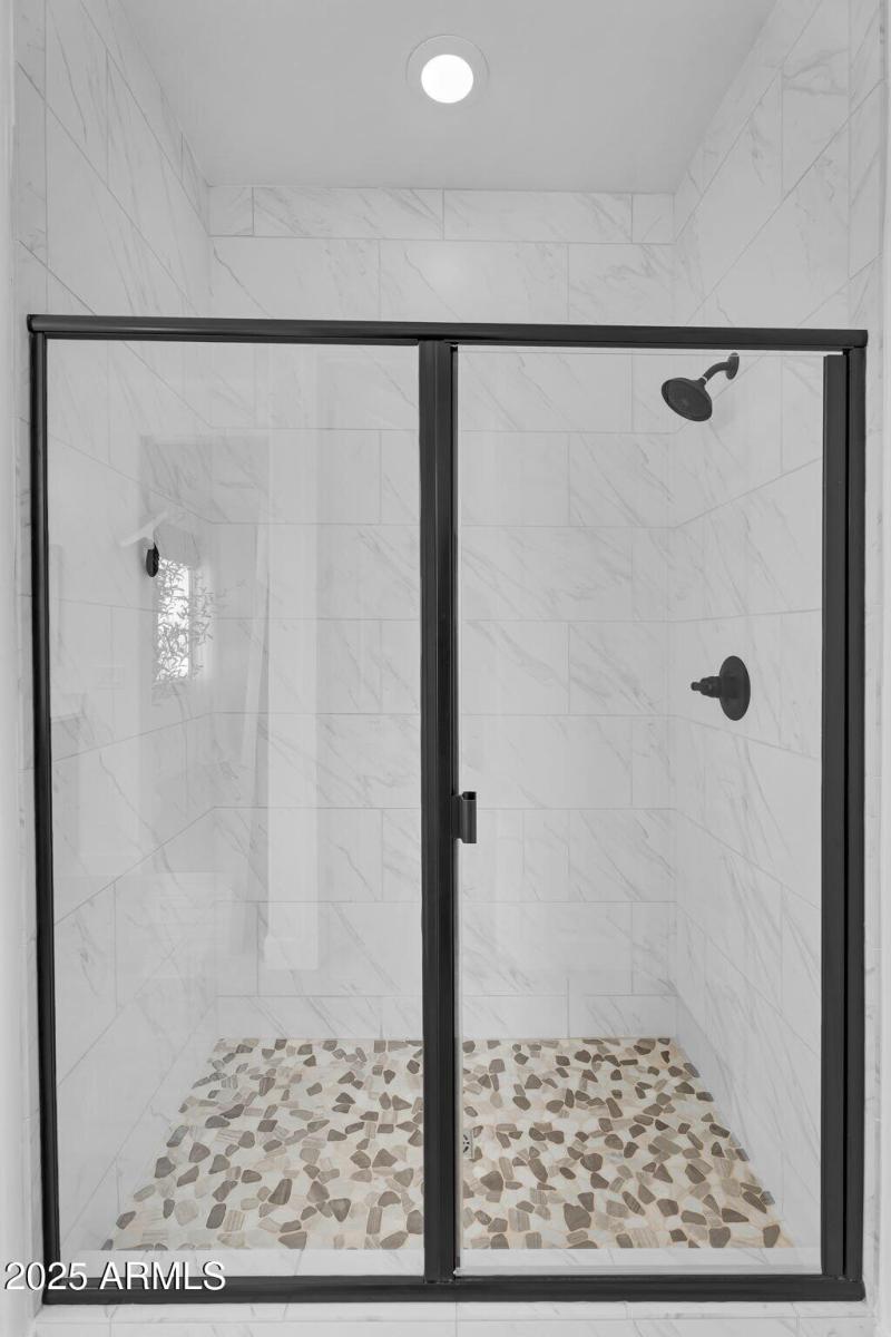 023_31-web-or-mls-hibiscus-31_243