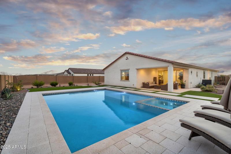 033_37-web-or-mls-dsc08068_951