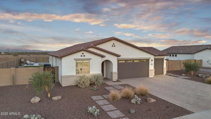 048_54-web-or-mls-dji_0248_184