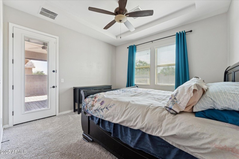 17-015-primary-bedroom