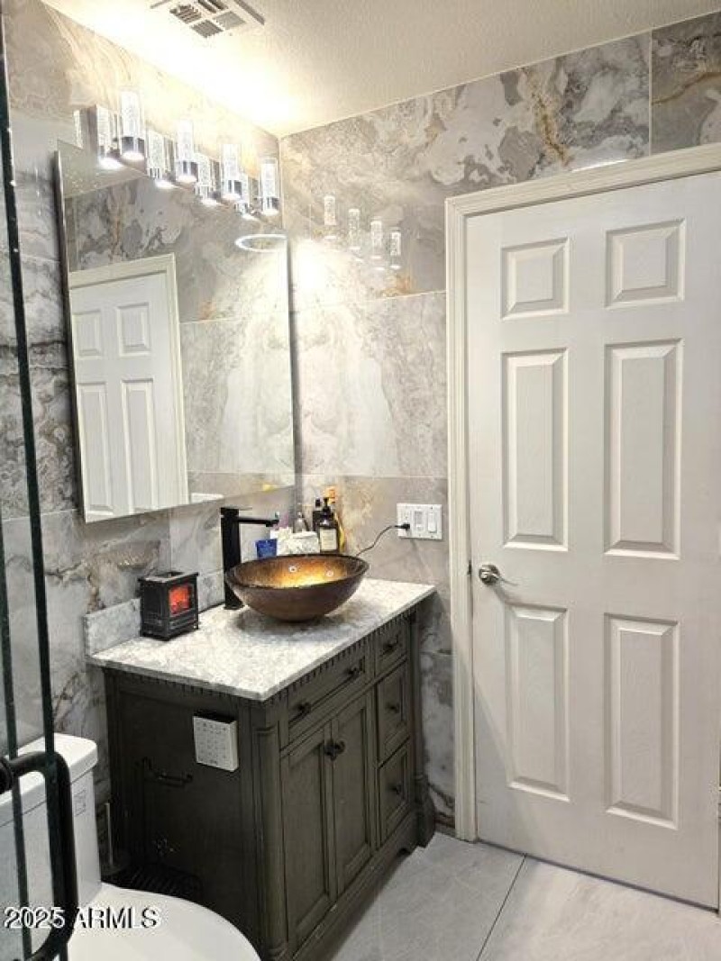 20250212070555797854000000-o