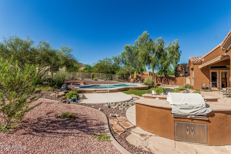 Backyard Built in Grill