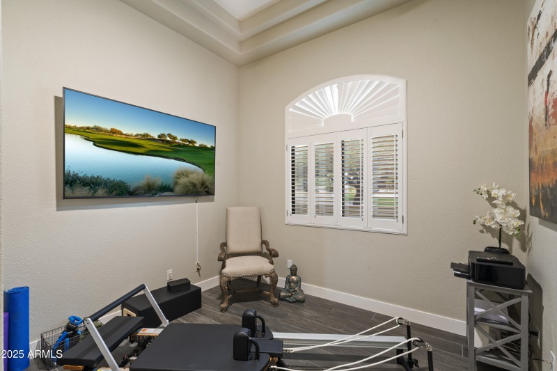 Office/workout space