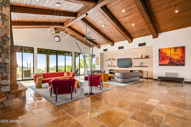 010_Great Room Grandeur