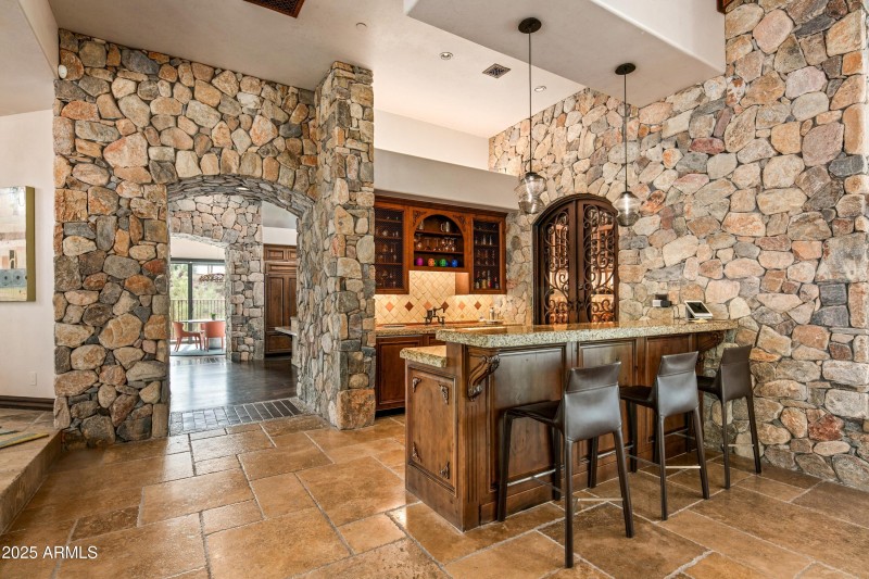 018_The Bar and Wine Cellar