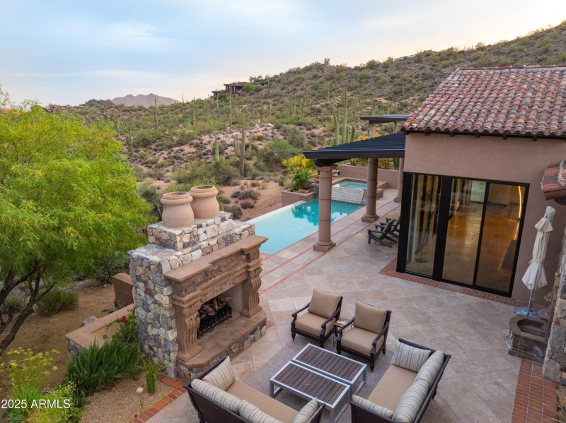 029_Hillside Privacy