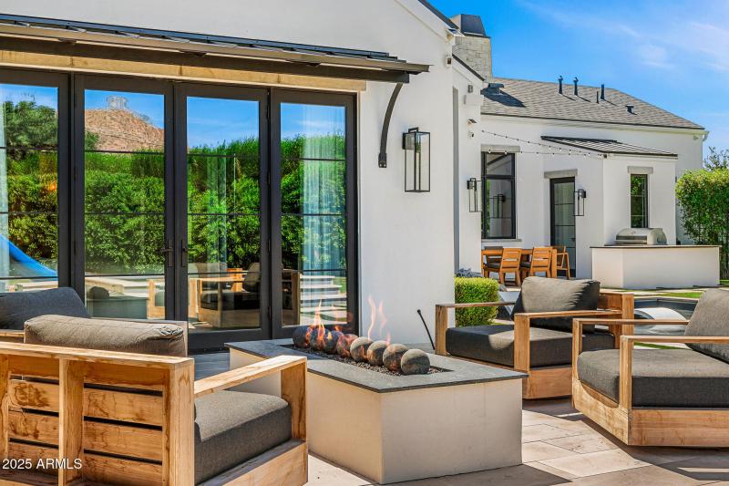 50primary bedroom patio lounge-Edit