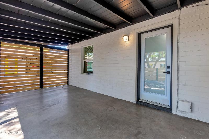 019_COVERED PATIO AREA