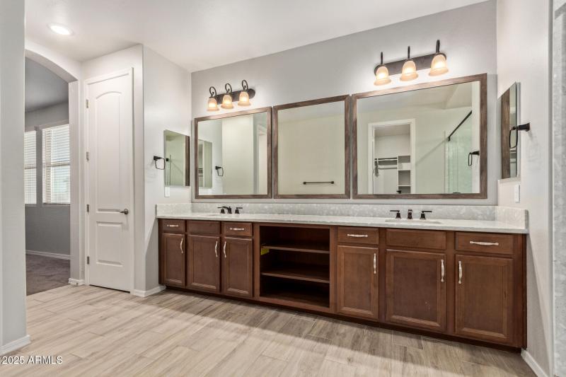 1080 N 153RD Drive, Goodyear, AZ 85338