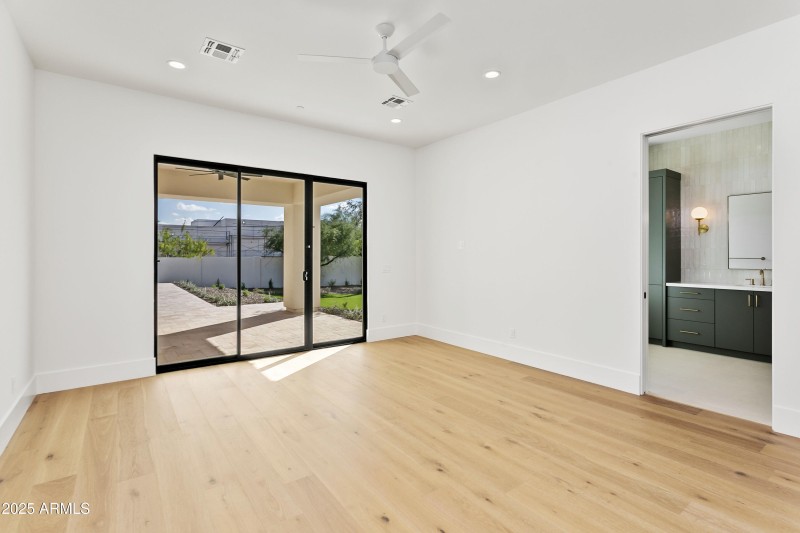 BEDROOM 5 - JUNIOR SUITE