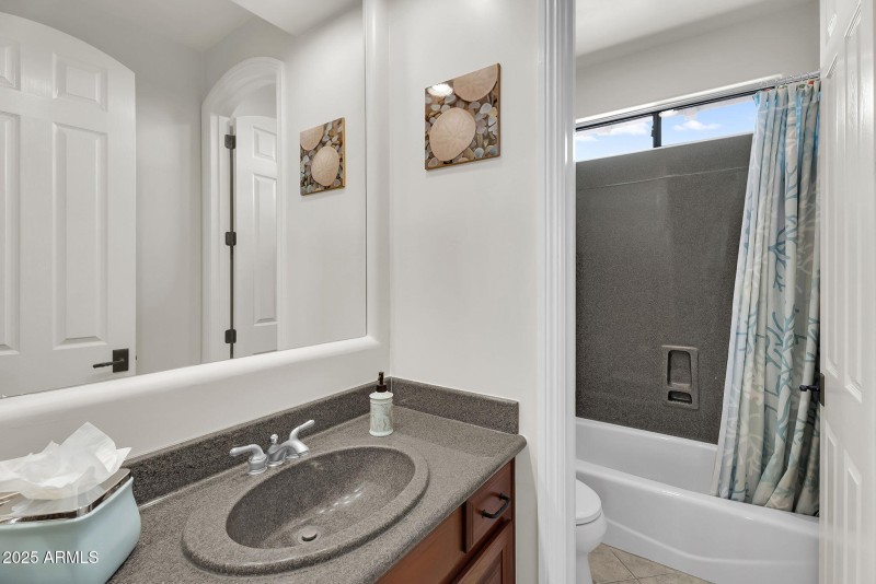 2nd Floor Loft Bathroom