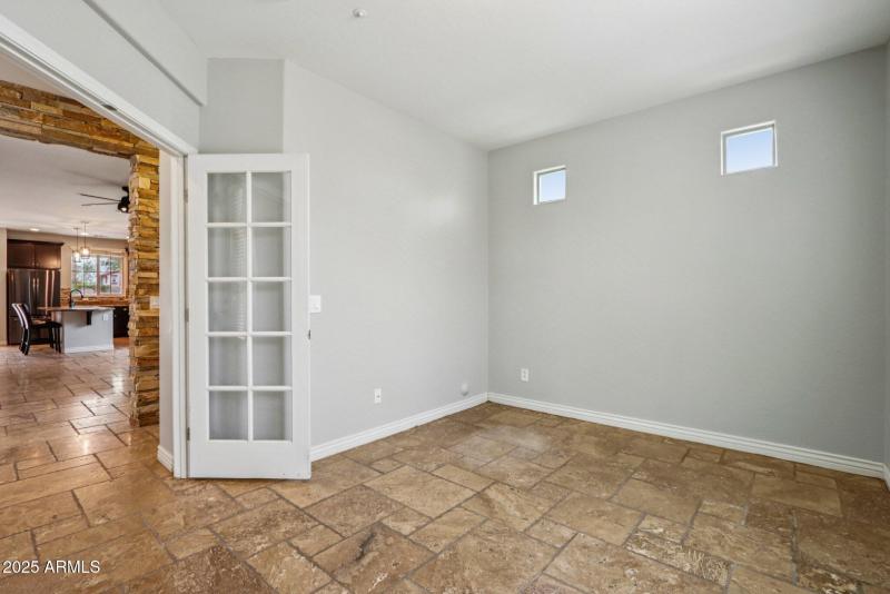 21-web-or-mls-W Palo Brea Ln-L2608-019