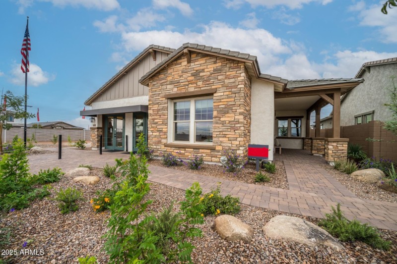 3836 S Gladiolus Circle