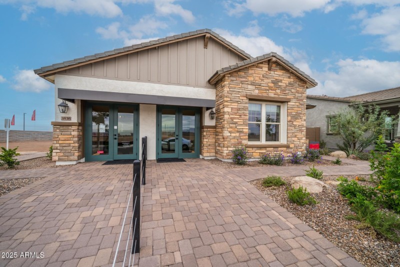 3836 S Gladiolus Circle