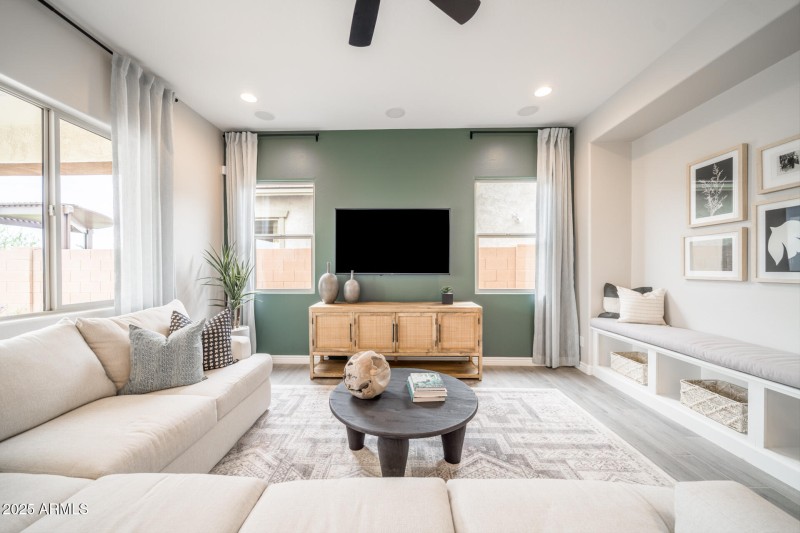 3836 S Gladiolus Circle