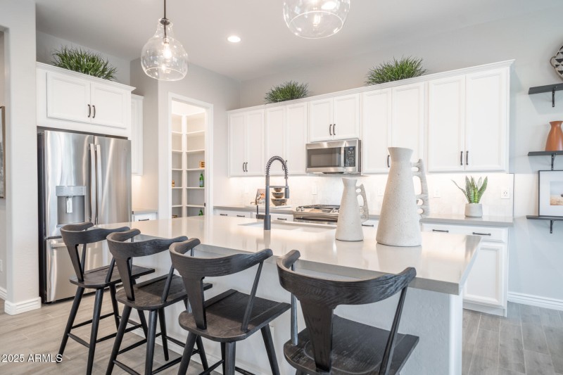 3836 S Gladiolus Circle