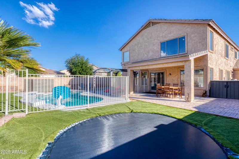 PAX_4291_AuroraHDR2019-edit