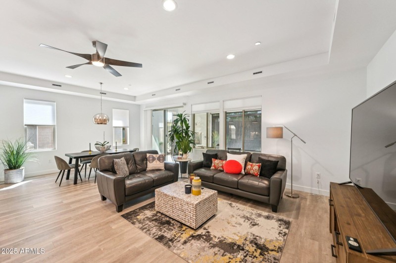 10-web-or-mls-N 136th St-S3009-010