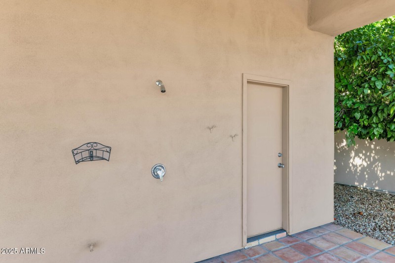 Outdoor Shower & Bathroom