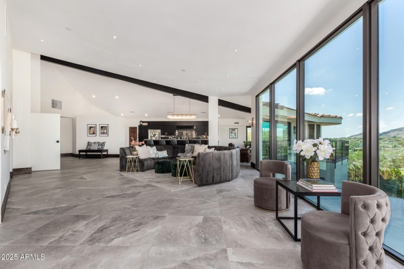 11 - Camelback Canyon