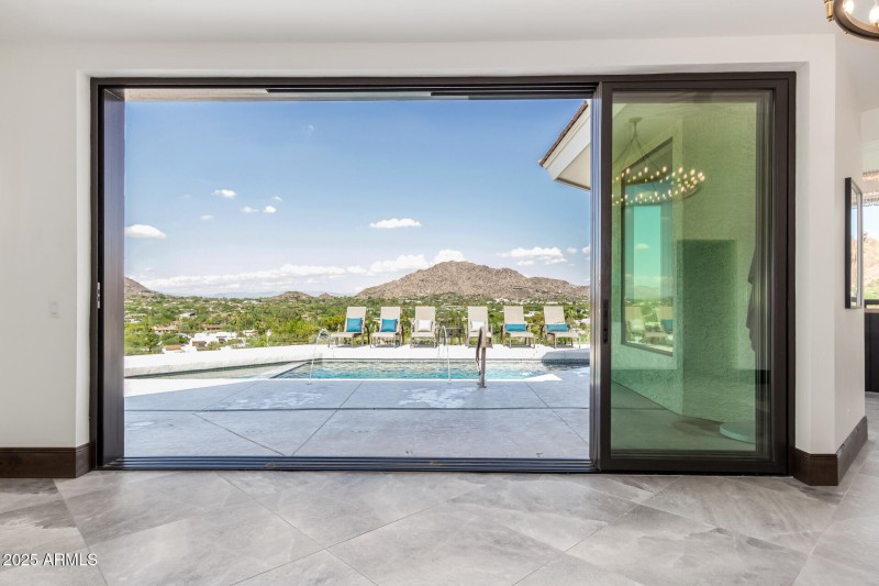 13 - Camelback Canyon