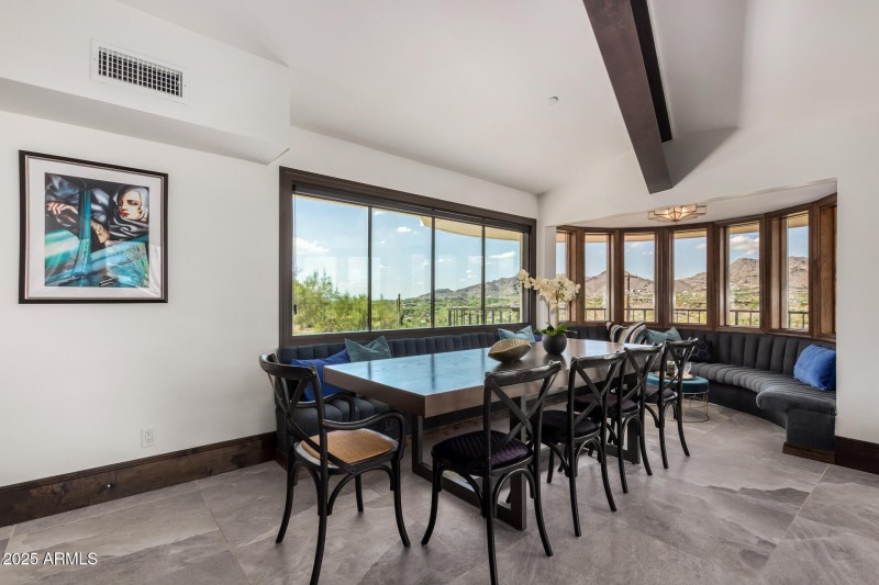 18 - Camelback Canyon