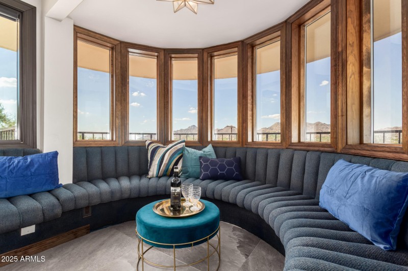 19 - Camelback Canyon