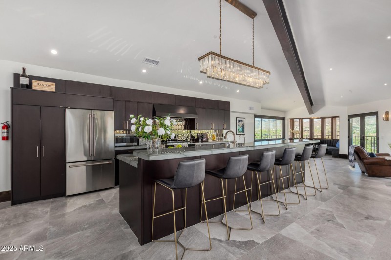 24 - Camelback Canyon