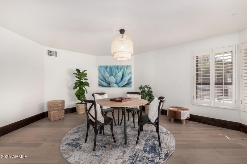 33 - Camelback Canyon